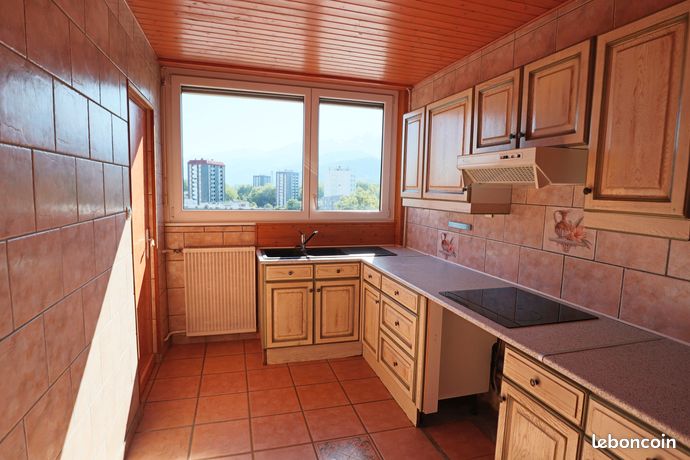 Appartement Traversant 64 m² au 7e Étage – Vues Panoramiques Massifs, Terrasse & Parking Privatif + cave — 7