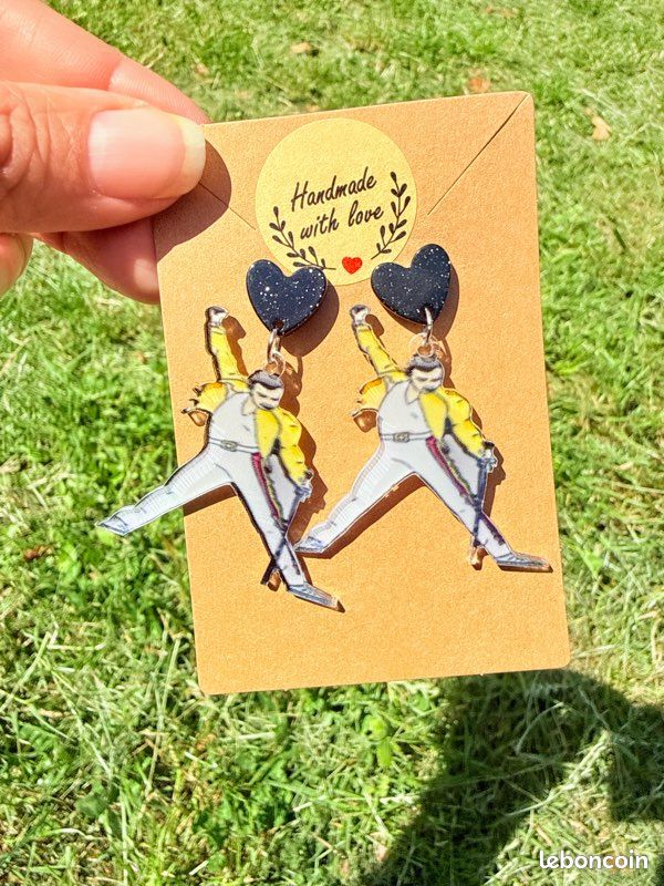 Boucles d’oreilles Freddie Mercury jaune (image 1)