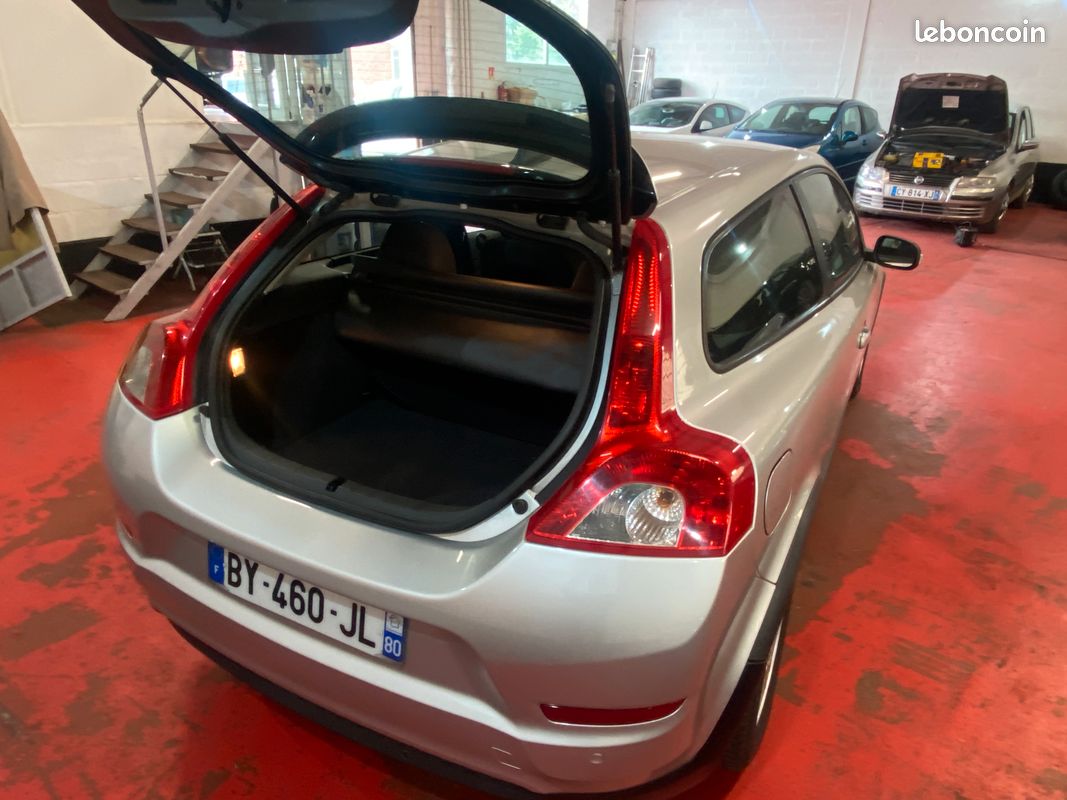Volvo C30 1,6 D kinetic (image 3)