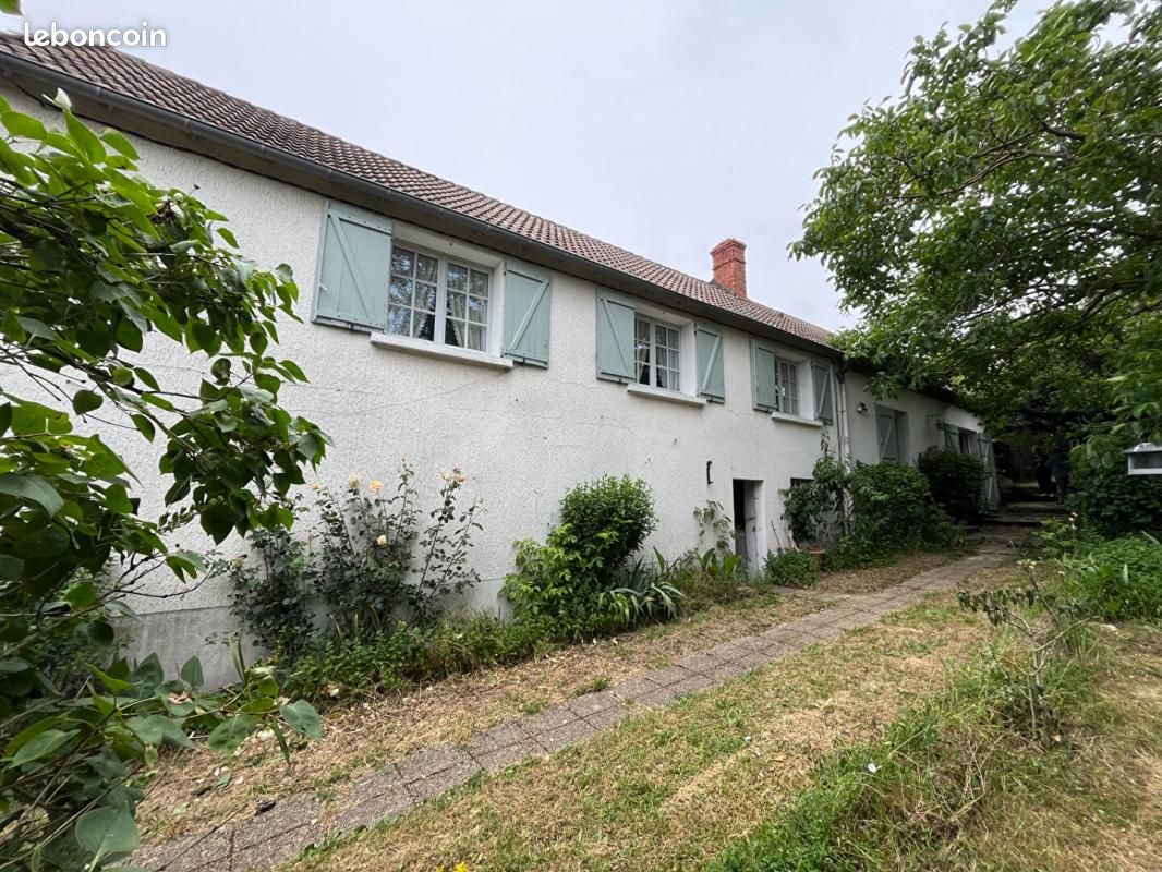 Maison 4 pièces 97 m² · à Neuvy-le-Barrois · 97 m² · 93 500 €