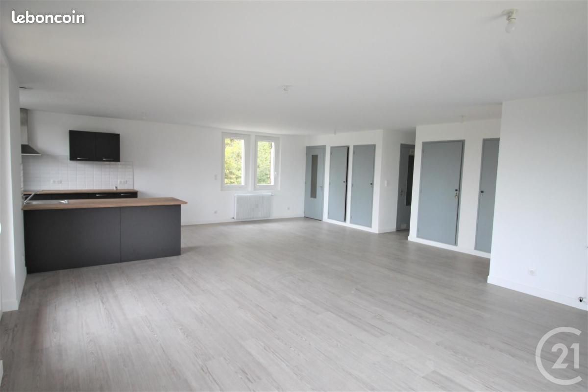 Appartement 4 pièces 106 m² · à Sarlat-la-Canéda · 106 m² · 880 €/mois