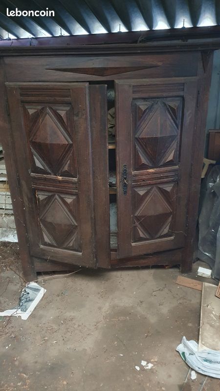 Armoire Louis 13 (image 1)