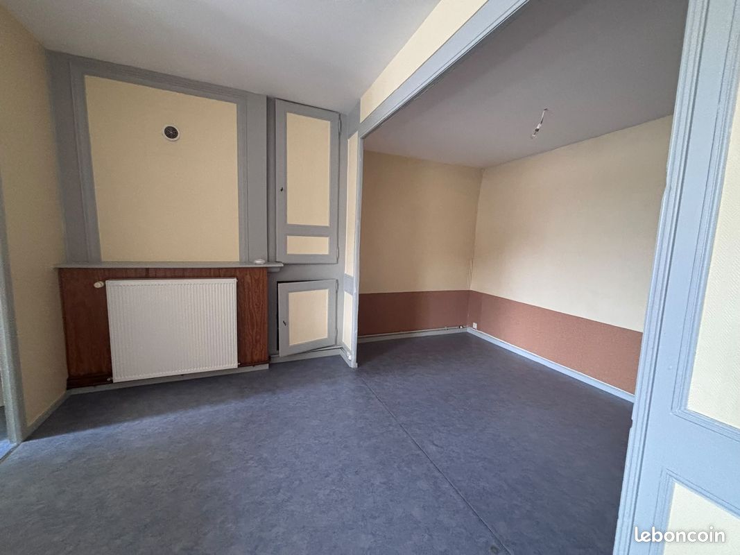 Appartement 3 pièces 41 m² · à Saint-Léonard-de-Noblat · 41,4 m² · 350 €/mois