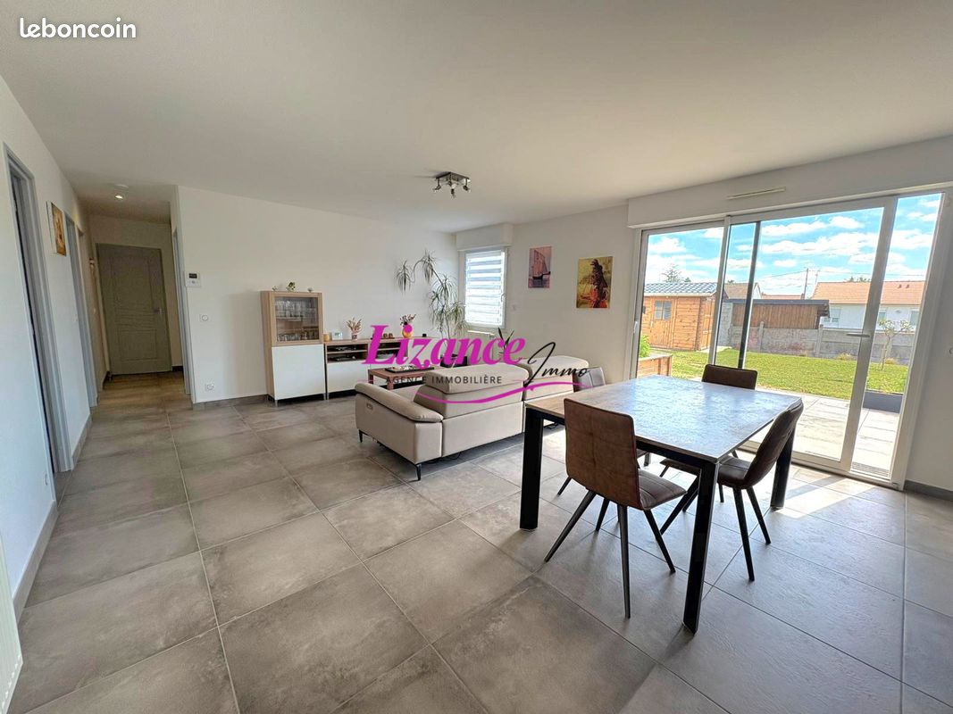 Maison 6 pièces 107 m² · à Raillencourt-Sainte-Olle · 107 m² · 260 000 €