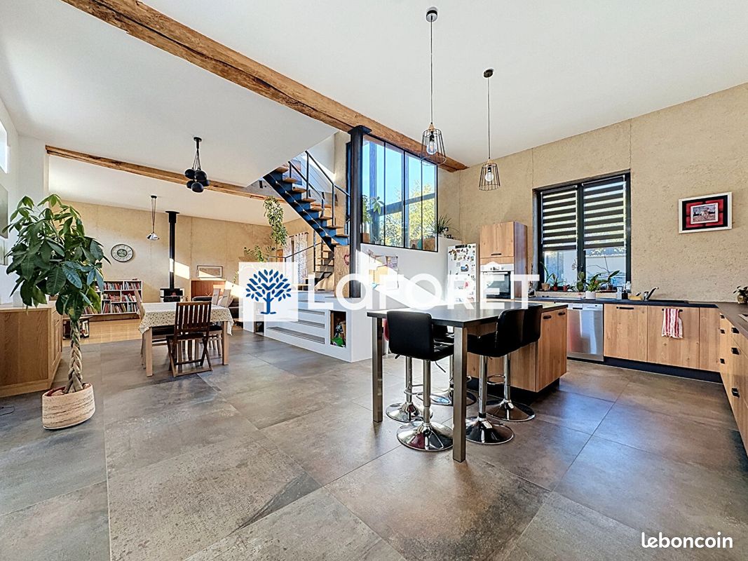 Maison 7 pièces 233 m² · à Beynost · 233 m² · 515 000 €
