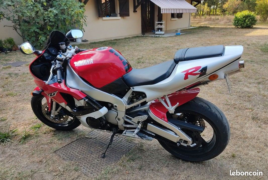 échange possible contre coccinelle , ma 1000 yamaha R1 09/1998 + rajout ...