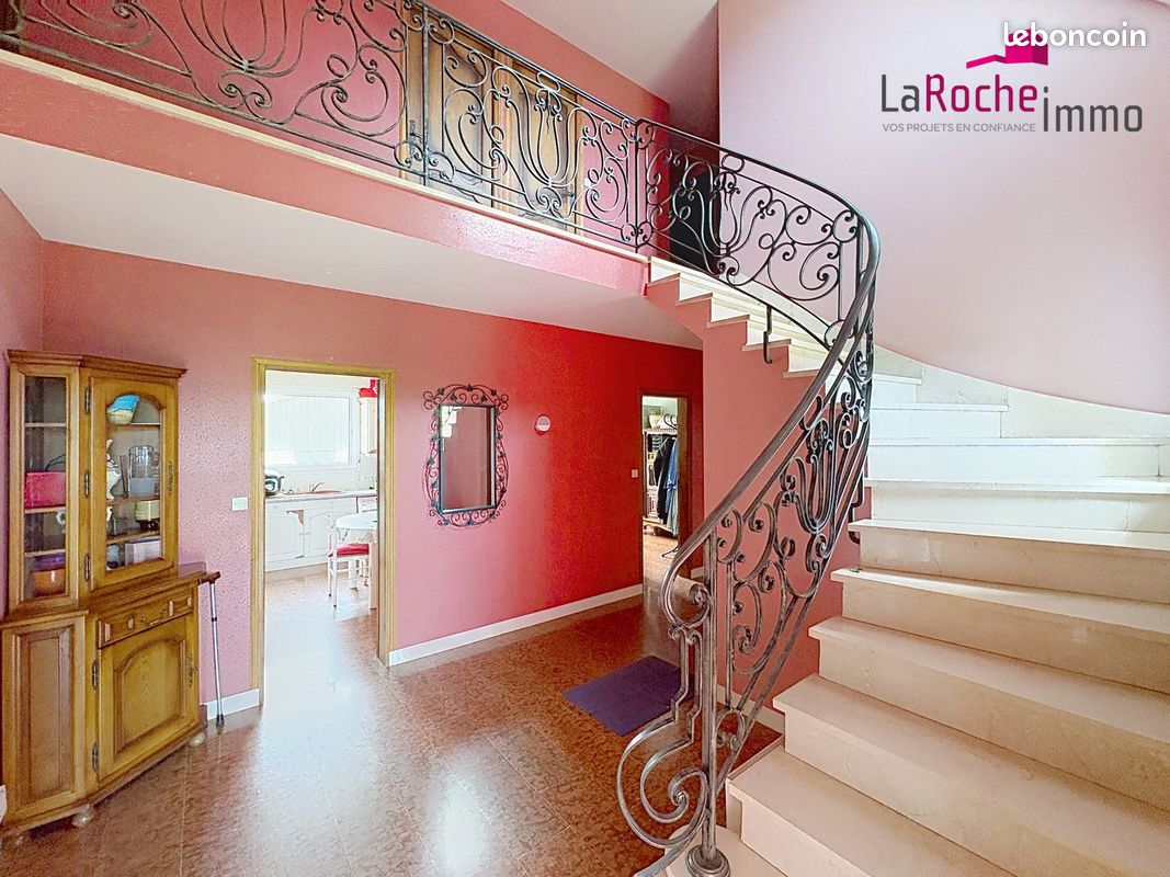 Maison 7 pièces 184 m² · à Lanhouarneau · 184 m² · 273 790 €