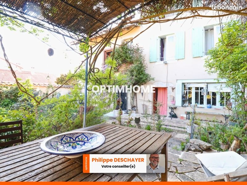 Maison 9 pièces 353 m² · à Bellac · 353 m² · 294 000 €