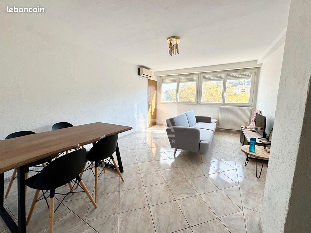 Appartement 4 pièces 68 m² · à Grasse · 68 m² · 990 €/mois