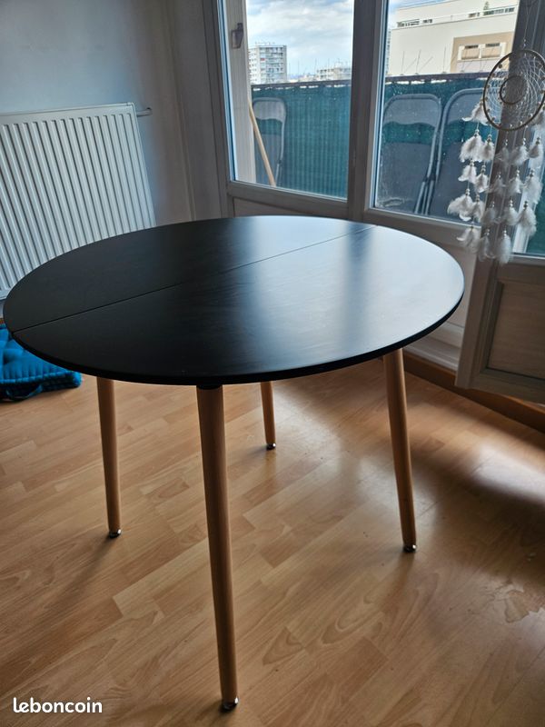 Vendu: Table à manger ronde et noire 80cm (image 1)