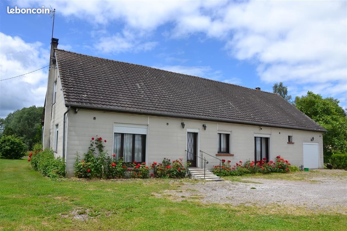 Maison 6 pièces 169 m² · à Saint-Evroult-Notre-Dame-du-Bois · 169 m² · 160 000 €