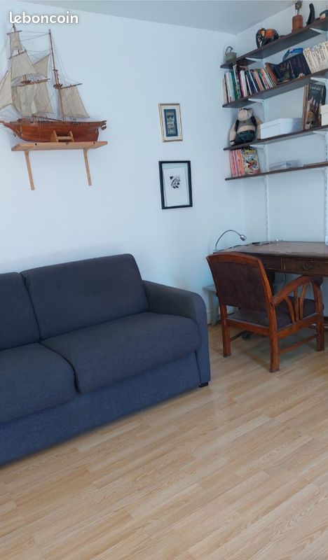 Beau Studio en location temporaire avec balcon Belleville Paris (image 4)