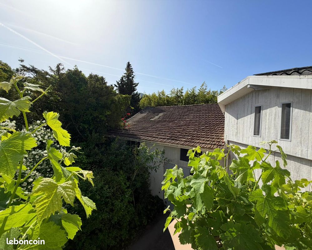 Maison 10 pièces 426 m² · à Cenon · 426 m² · 695 000 €