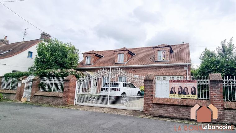 Maison 6 pièces 220 m²