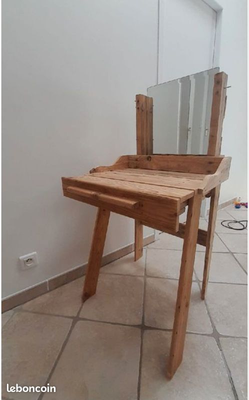 Coiffeuse en palette (image 1)