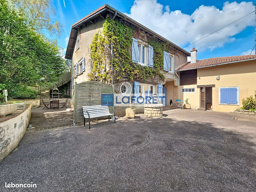Maison 5 pièces 185 m² · à Gudmont-Villiers · 185 m² · 193 000 €