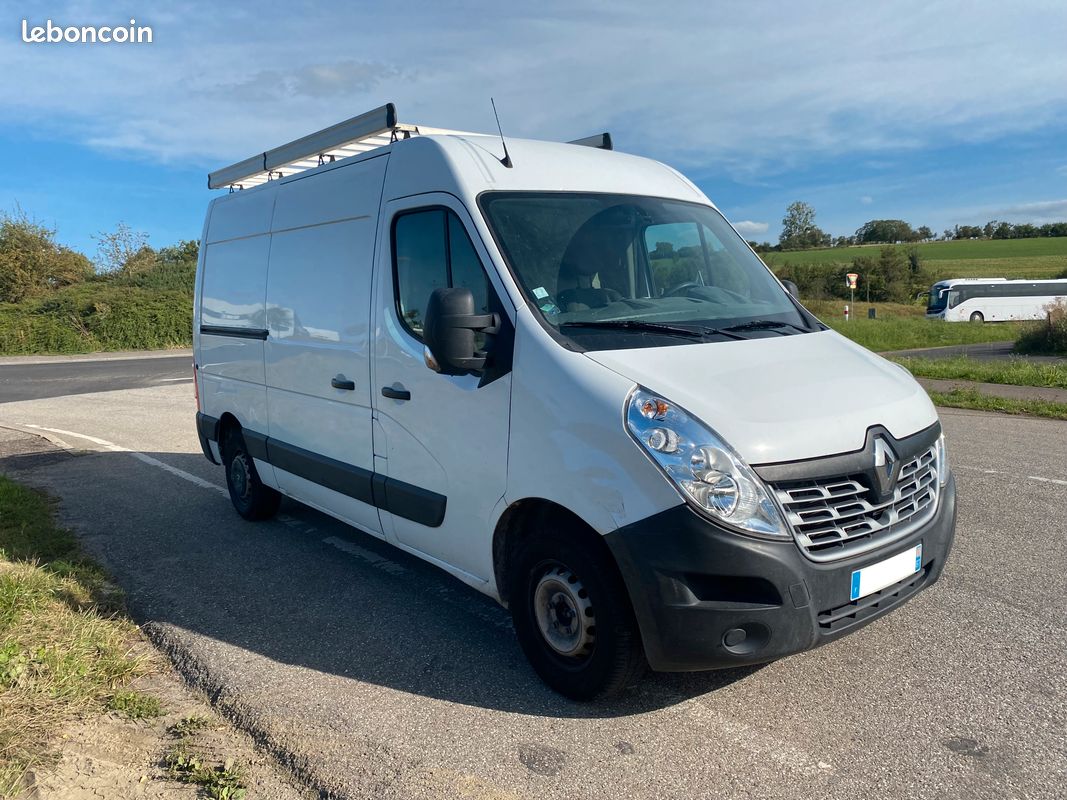 RENAULT MASTER 3 III F3300 L2 H2 Grand Confort 2L3 DCI 145 ch Galerie GPS chaîne de distribution 2019 Attelage (image 7)