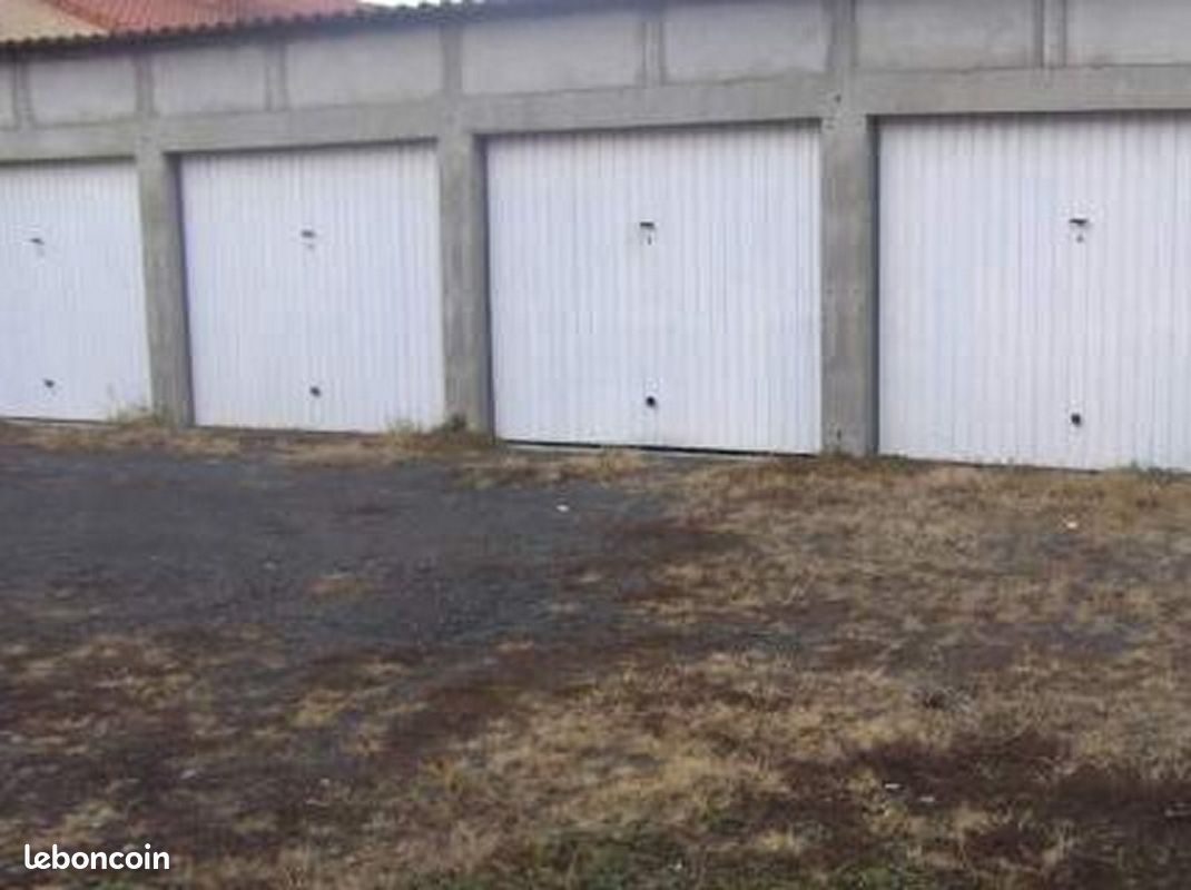 Garage à louer · à Gerzat · 70 €/mois