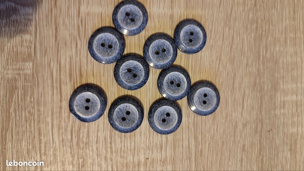 Lot de 10 boutons neufs diamètre 20mm (image 1)