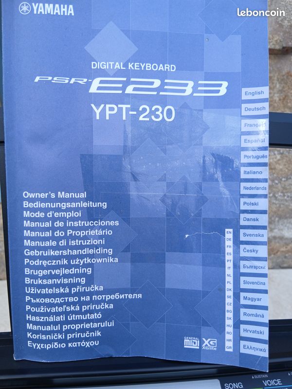 Synthétiseur neuf clavier electronique portable Yamaha jamais utilisé (image 4)