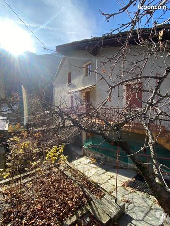 Maison 9 pièces 196 m²