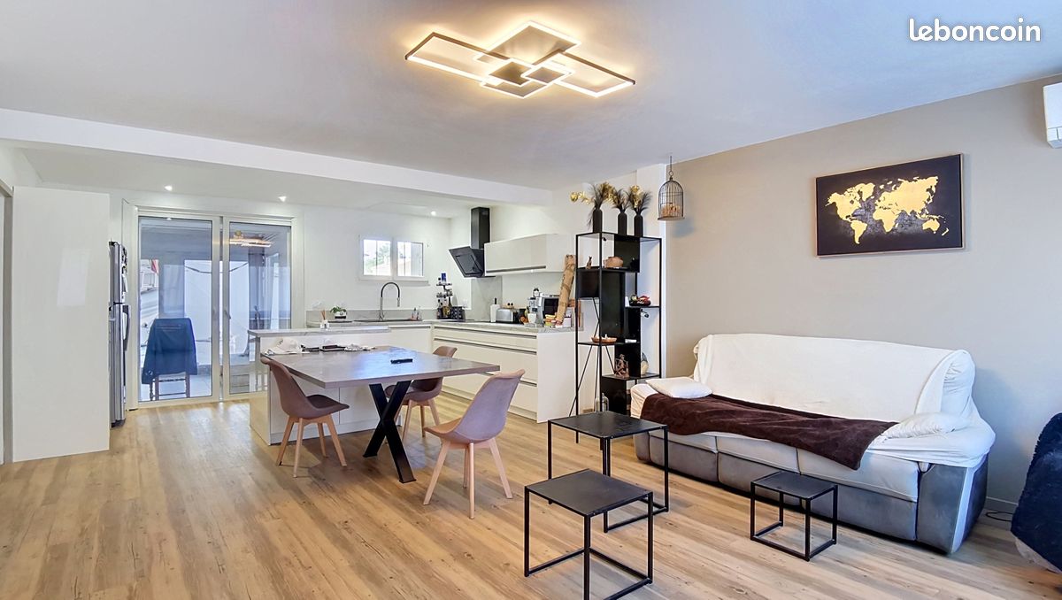 Maison 11 pièces 350 m² · à Saint-Estève · 350 m² · 490 000 €