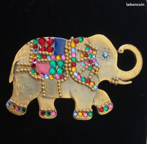 Broche éléphant Vintage – Cristaux Diamant, Finition Or Poli – Bijou Fantaisie Parfait état
