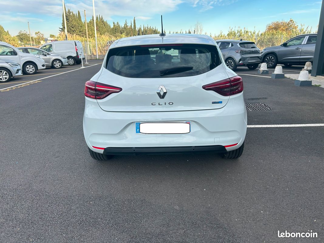 Renault clio 5 hybrides 140cv (image 4)