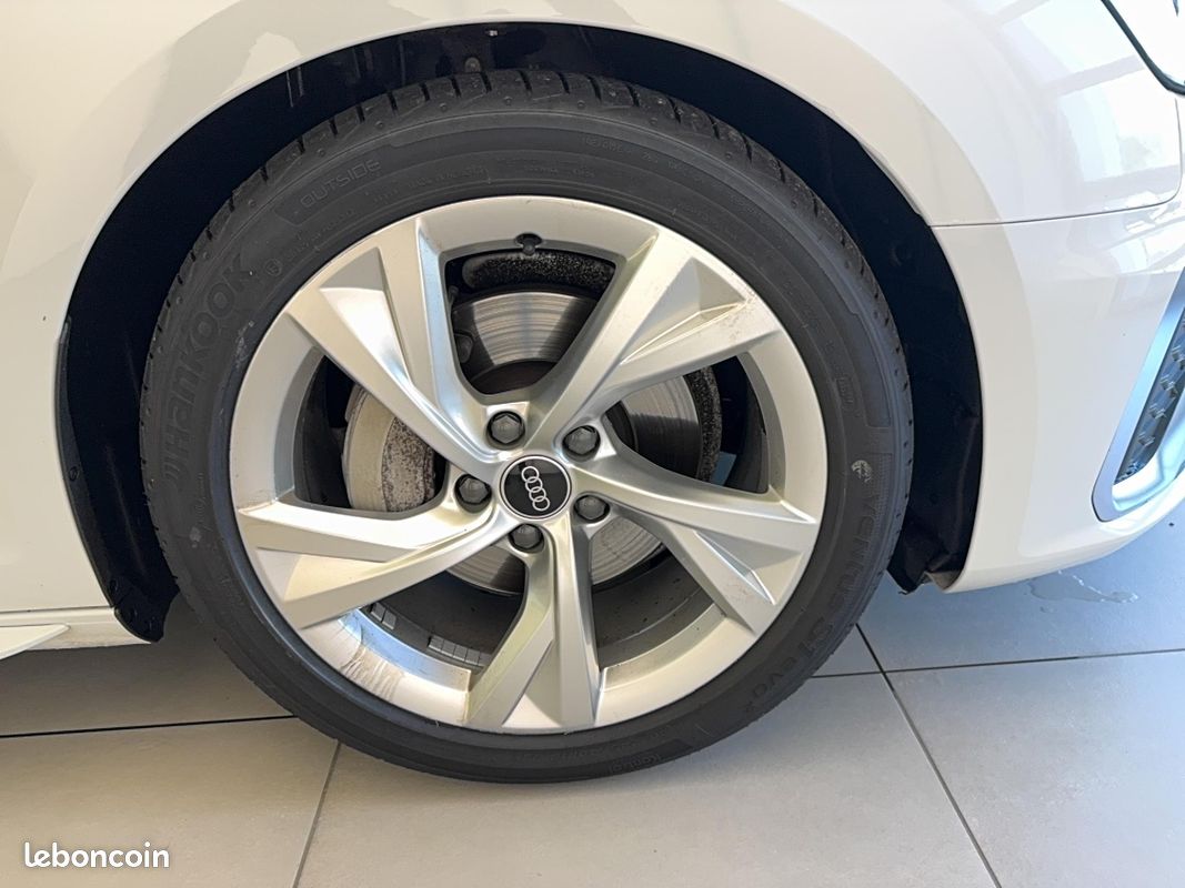 AUDI A4 Avant 40 TDI 204 S tronic 7 Quattro S line (image 12)