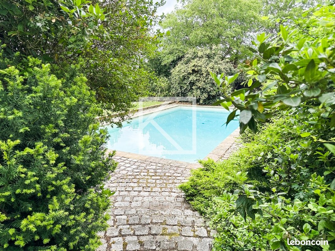 Propriété 9 pièces 307 m² (image 3)