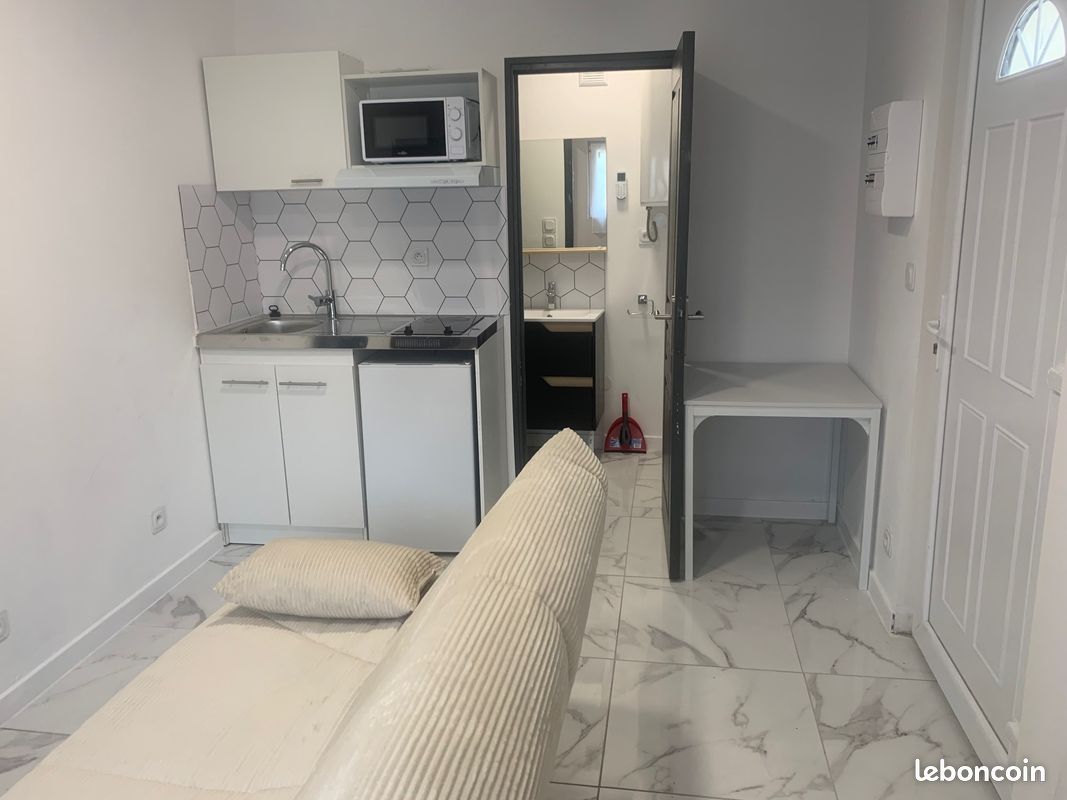 Appartement 1 pièce 17 m² · à Angoulême · 17 m² · 360 €/mois