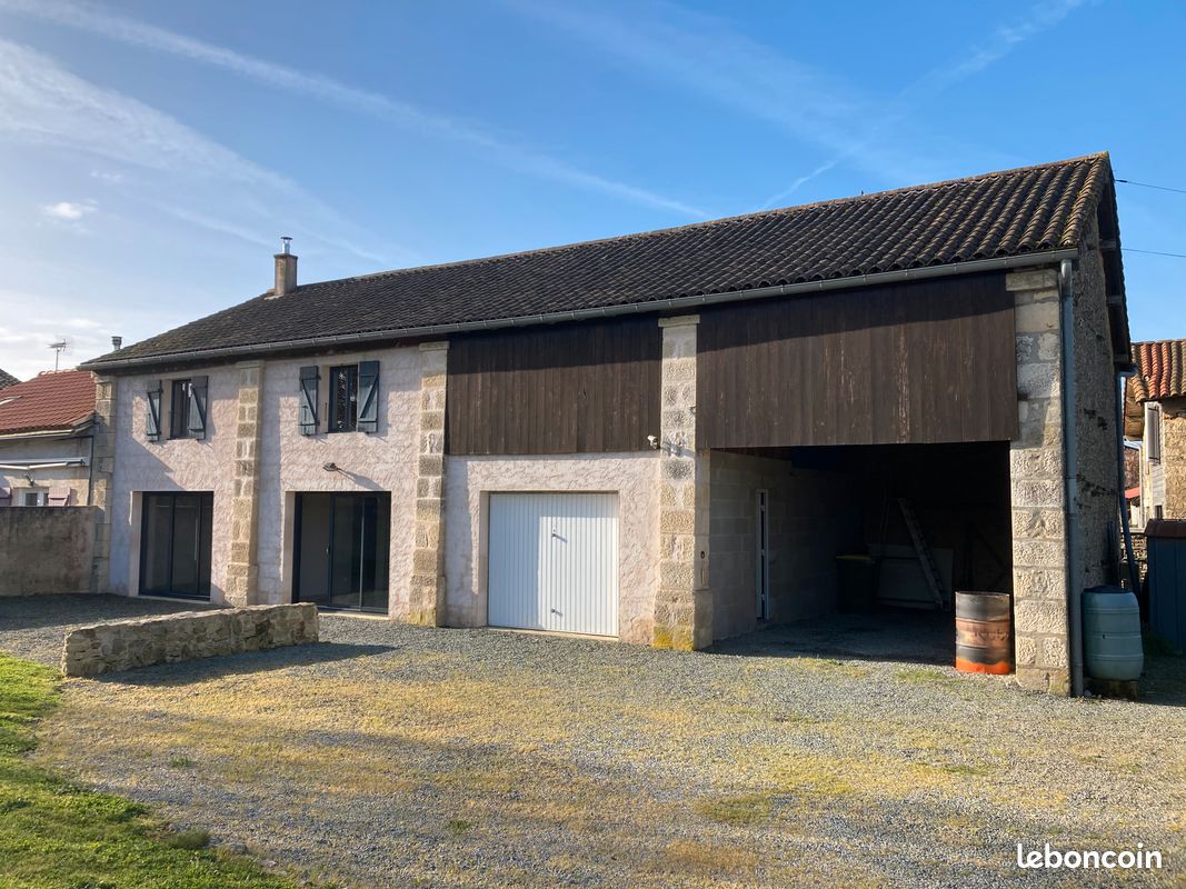 Maison 4 pièces 120 m² · à Saint-Christophe-sur-Roc · 120 m² · 190 000 €