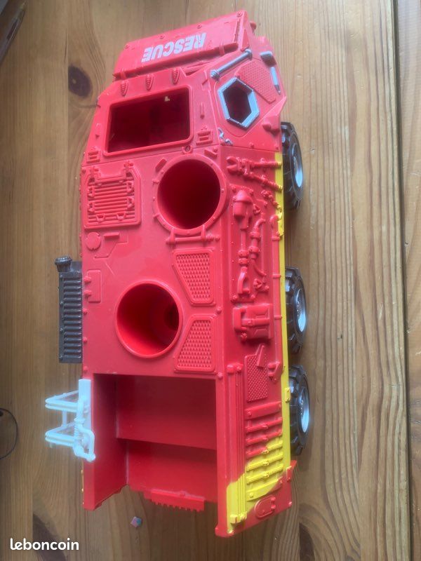 Voiture de pompiers (image 1)