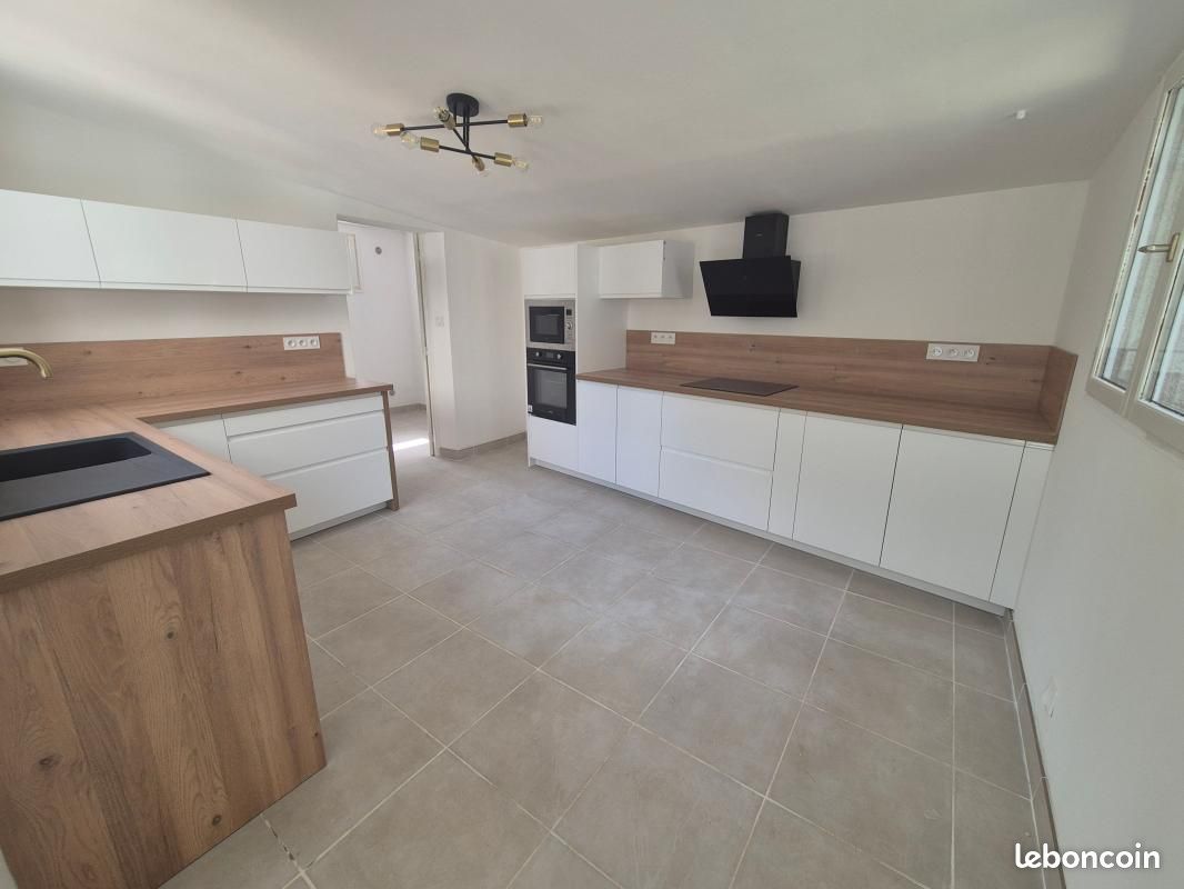 Maison 3 pièces 93 m² · à Salon-de-Provence · 93 m² · 1 450 €/mois