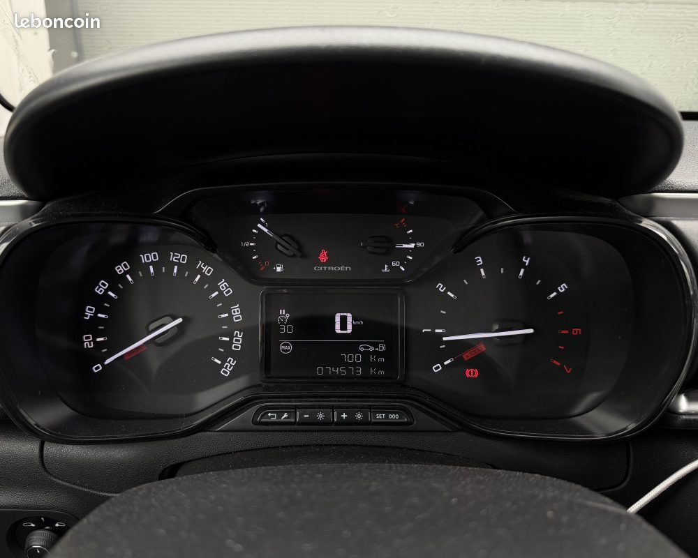 CITROEN C3 1.2 82ch FEEL - APPLE & ANDROID CARPLAY - Siège Chauffant - DISTRIBUTION NEUVE (image 16)