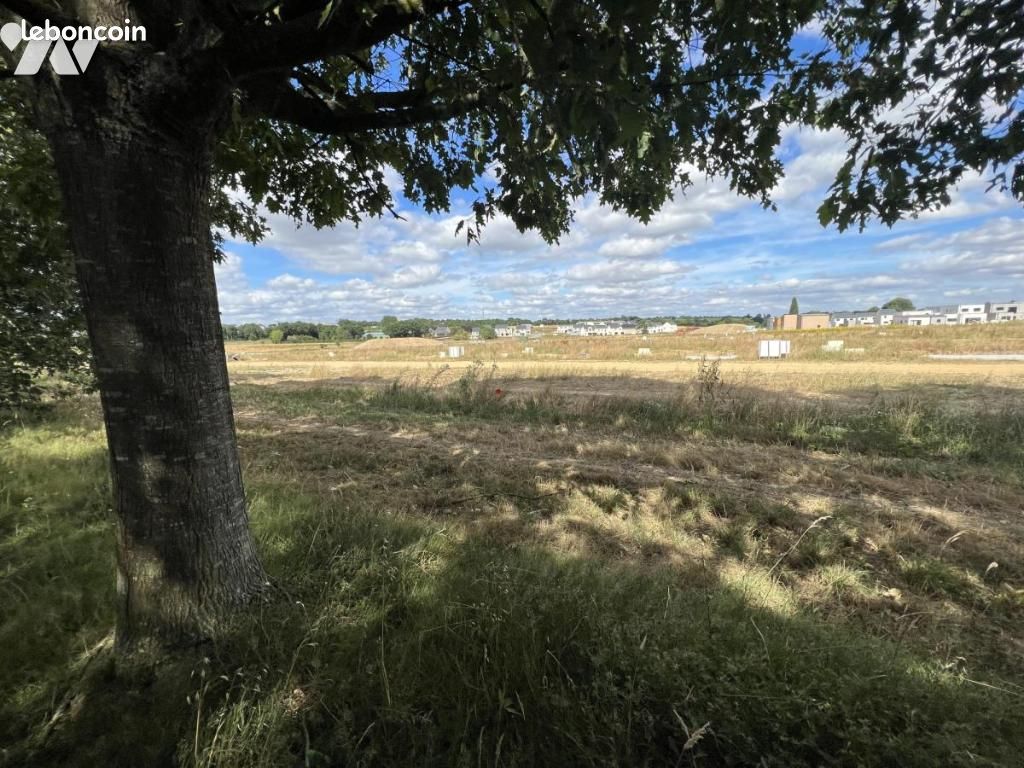 Terrain 377 m² · à Châteaugiron · 377 m² · 89 079 €