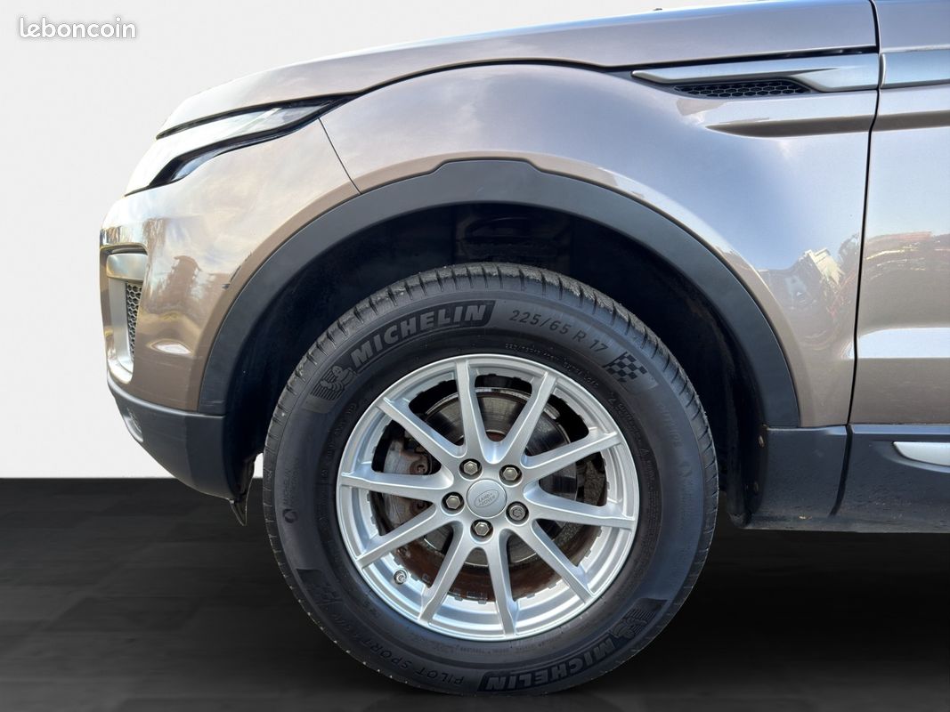 LAND ROVER RANGE ROVER EVOQUE eD4 150 BVM SE (image 19)