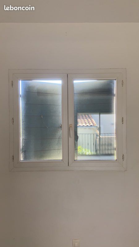 Fenêtre PVC 120x108 (image 1)