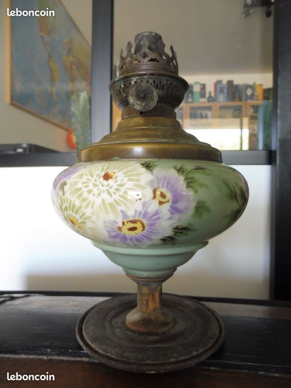 Lampe à petrole ancienne (image 2)