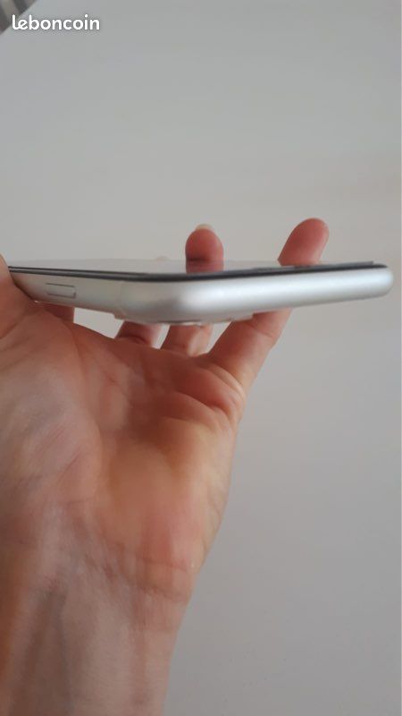 IPhone 11 128 Go super état (image 3)