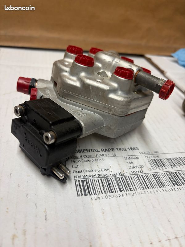 Dosier distributeur injection Bosch K-Jetronic Ferrari Testarossa (1984-1991) + WUR (image 3)