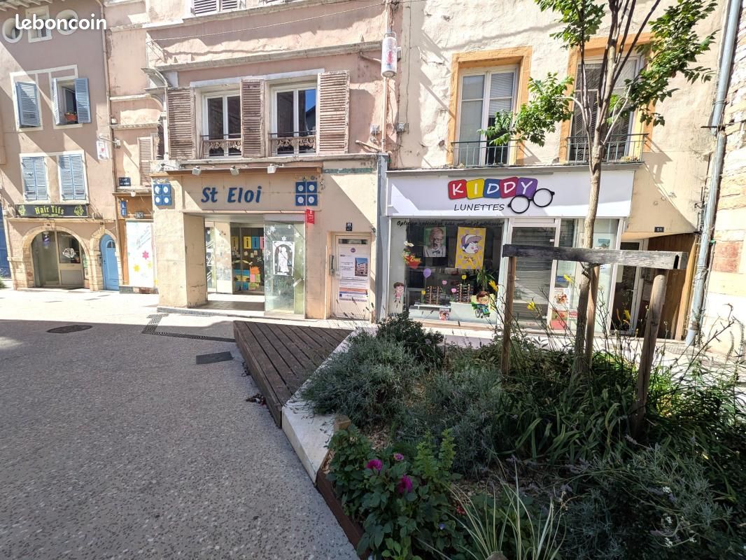 Appartement 1 pièce 193 m² · à Mâcon · 193 m² · 150 000 €