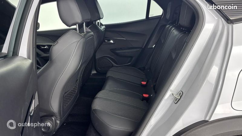 Peugeot 2008 1.2 PureTech 130ch S&S GT EAT8 (image 13)