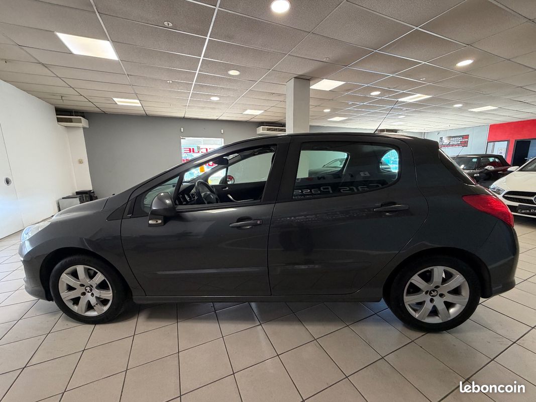 PEUGEOT 308 1.6 e-HDi 115ch FAP Sportium (image 7)
