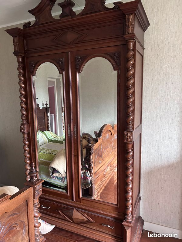 Lot / Sommier et meubles ancien (image 1)