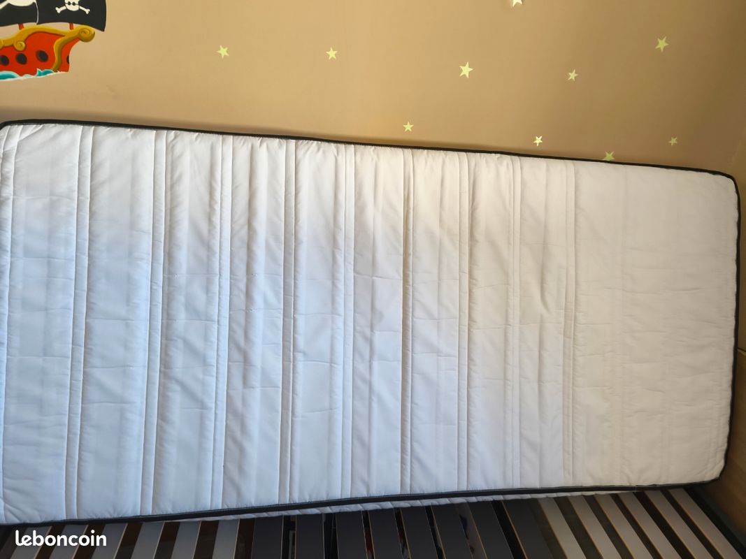 Lit (image 8)