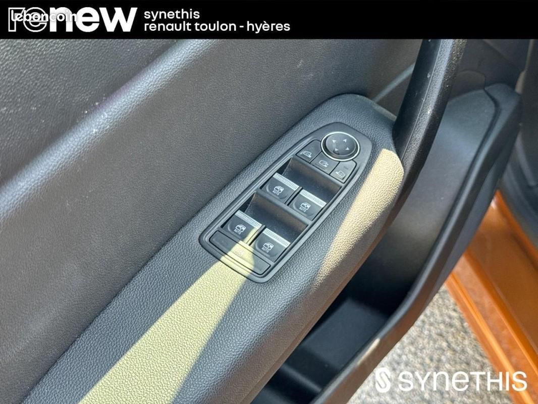 Renault Captur E-Tech 145 - 21 Intens (image 13)