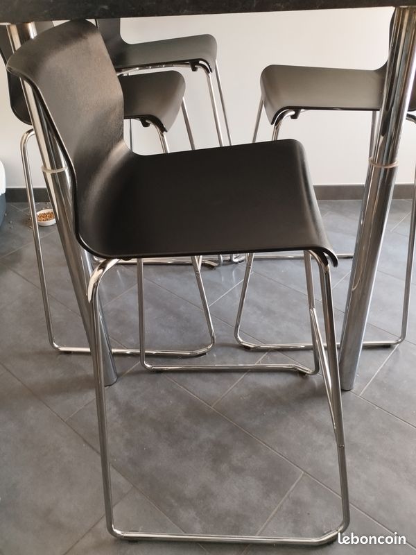 Chaise de bar noire et chromée Ikea (image 2)