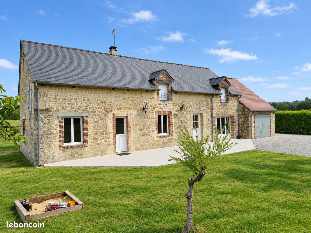 Maison 5 pièces 142 m² · à Le Mêle-sur-Sarthe · 142 m² · 249 000 €