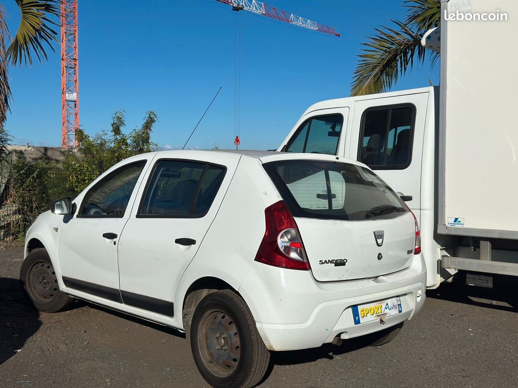 Dacia Sandero VENDU EN ETAT PROBLEME PASSAGE X VITESSE X SPORT AUTO x (image 2)